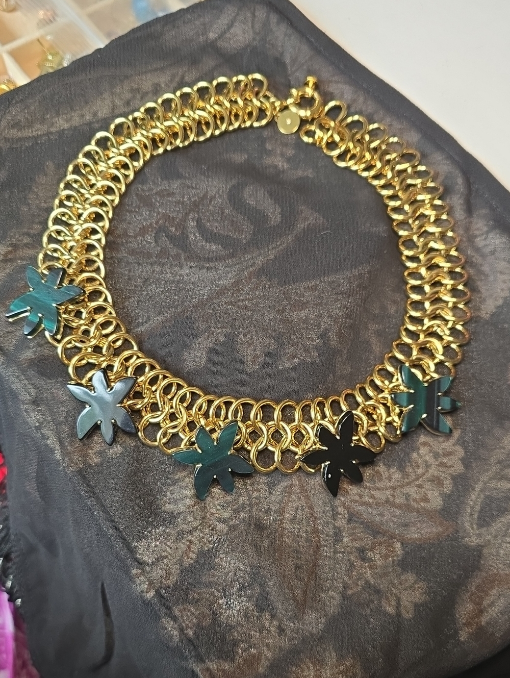 NWOT STAMENT VINTAGE NECKLACE